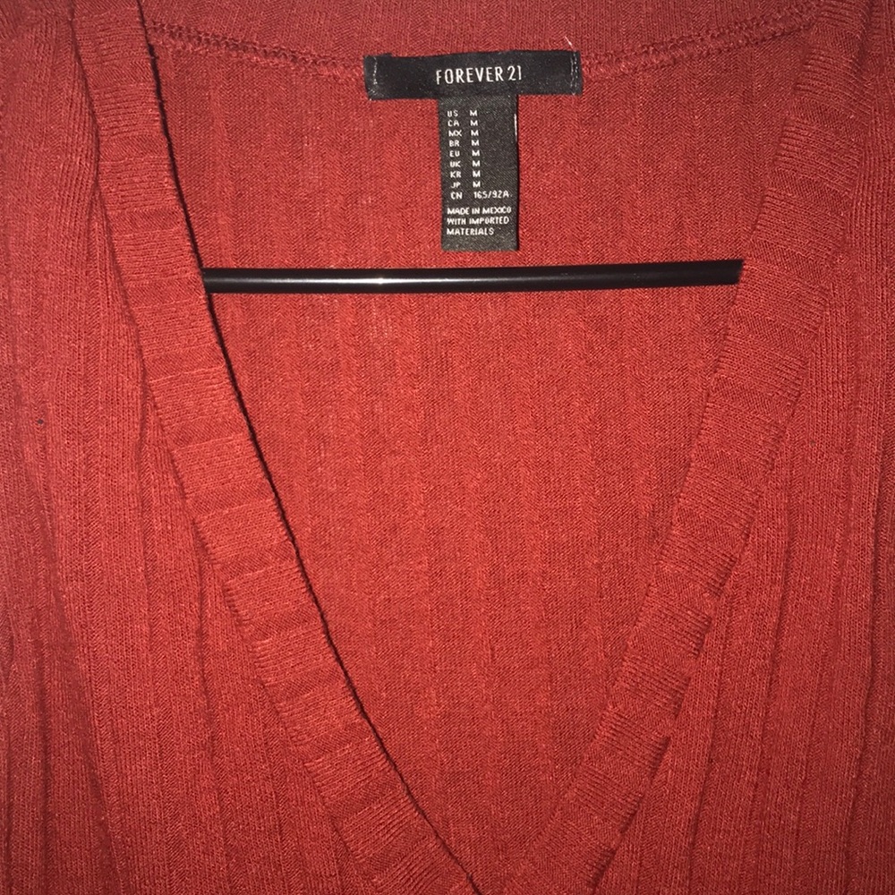 Crop top - Picture 2 of 4